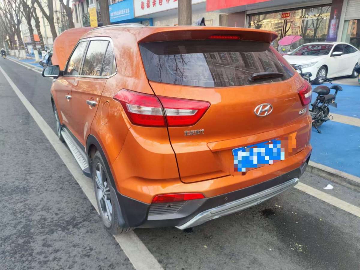 現(xiàn)代 ix25  2015款 1.6L 自動兩驅(qū)尊貴型DLX圖片