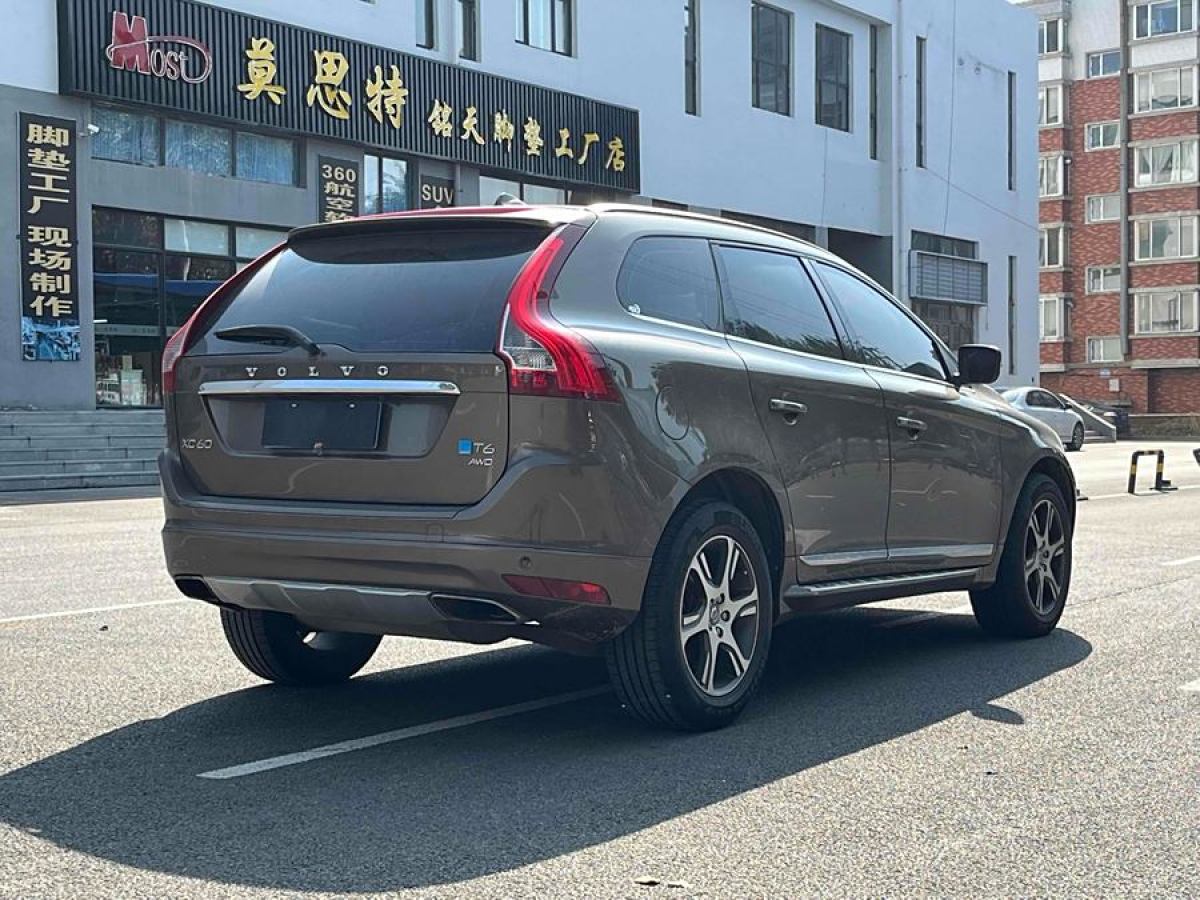 2015年6月沃爾沃 XC60  2015款 T5 AWD 智遠(yuǎn)版