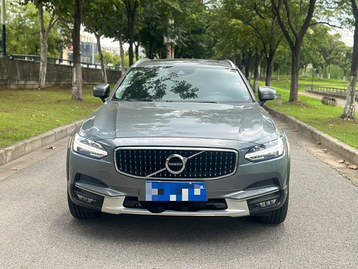 2020年8月沃爾沃 V90  2020款 改款 Cross Country T5 AWD 智遠版