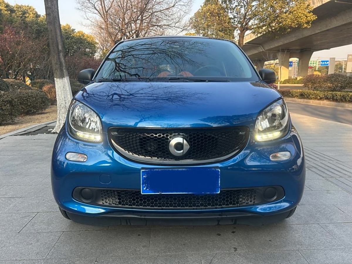 smart forfour  2016款 1.0L 52千瓦激情版圖片