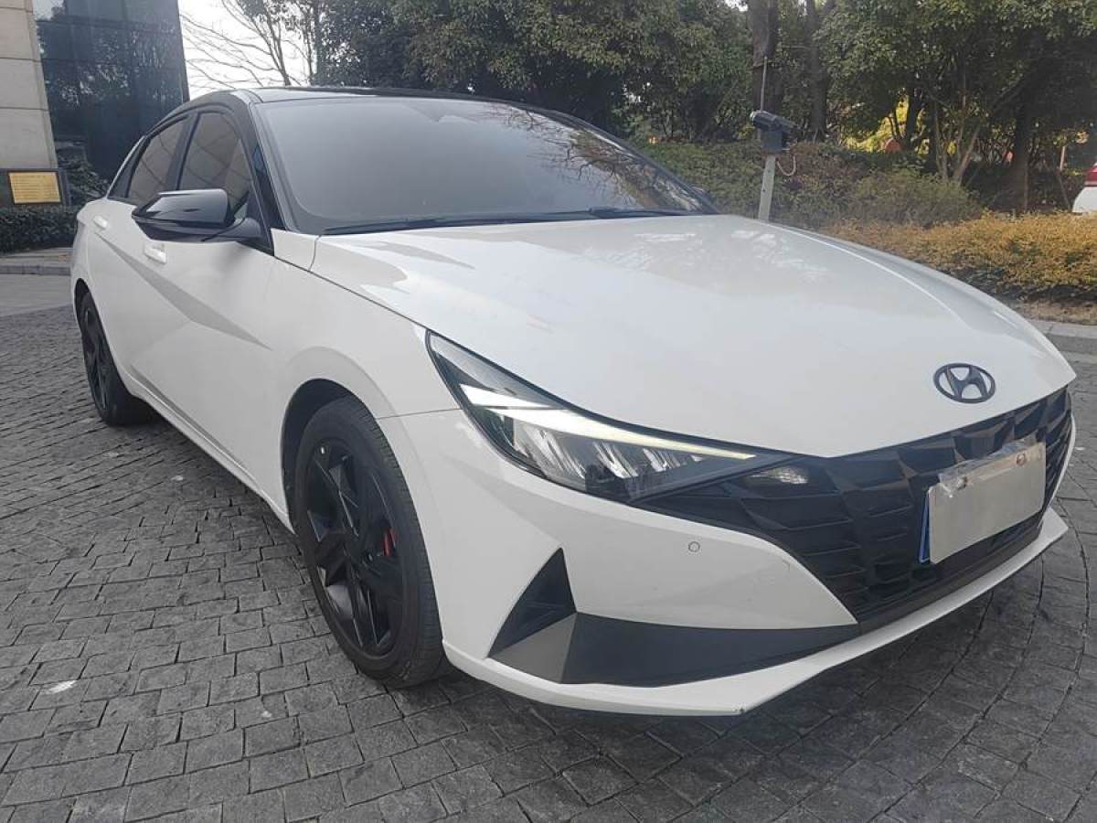 現(xiàn)代 伊蘭特  2022款 1.5L CVT LUX尊貴版圖片