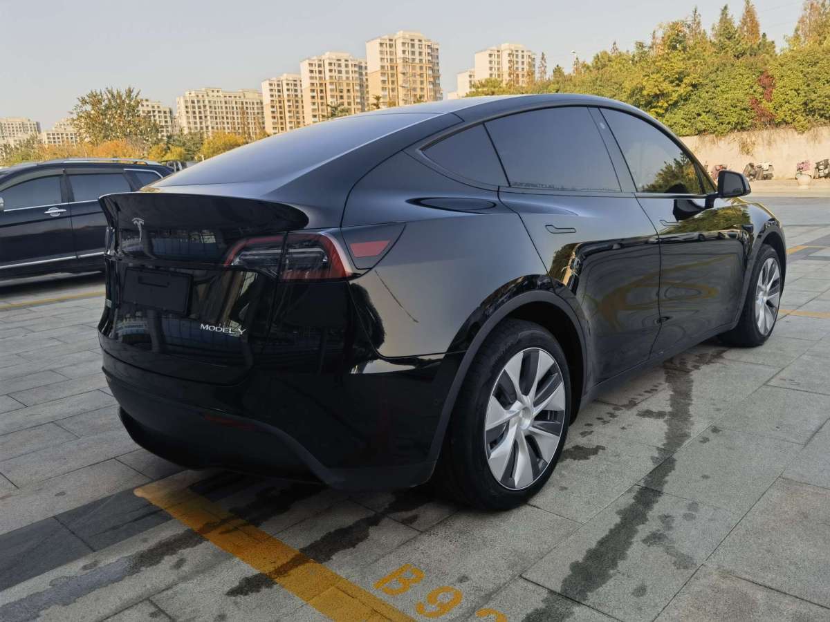 2023年8月特斯拉 Model 3  2023款 后輪驅(qū)動(dòng)版