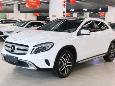 奔馳 奔馳GLA GLA 220 4MATIC 時(shí)尚型圖片