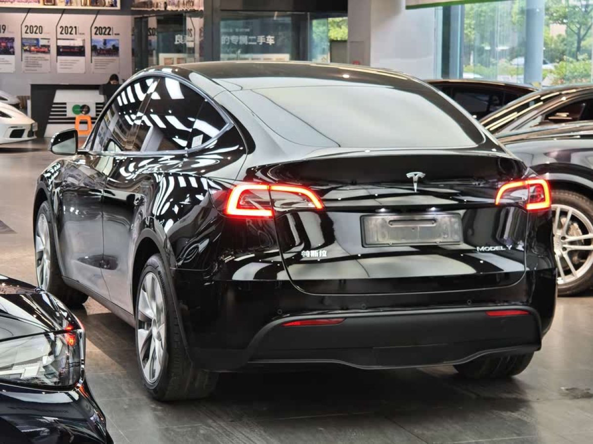 特斯拉 Model Y  2022款 改款 后輪驅(qū)動版圖片