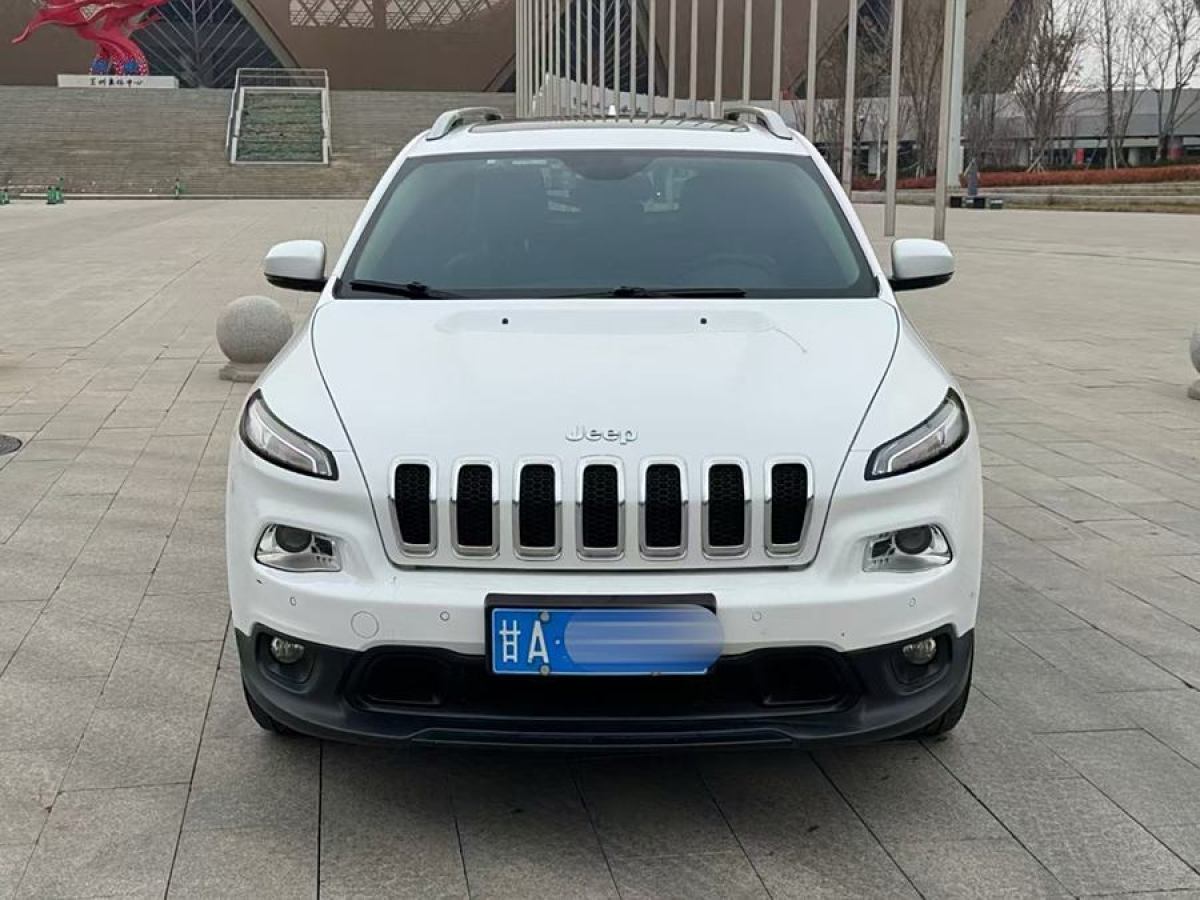 Jeep 自由光  2016款 2.0L 優(yōu)越版圖片