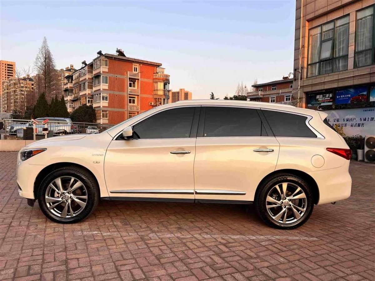 2016年10月英菲尼迪 QX60  2020款 2.5 S/C Hybrid 兩驅卓越版 國VI