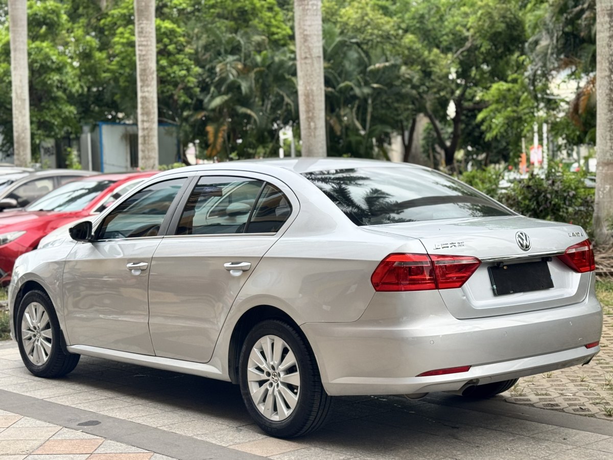 大眾 朗逸  2013款 改款經(jīng)典 1.6L 自動舒適版圖片