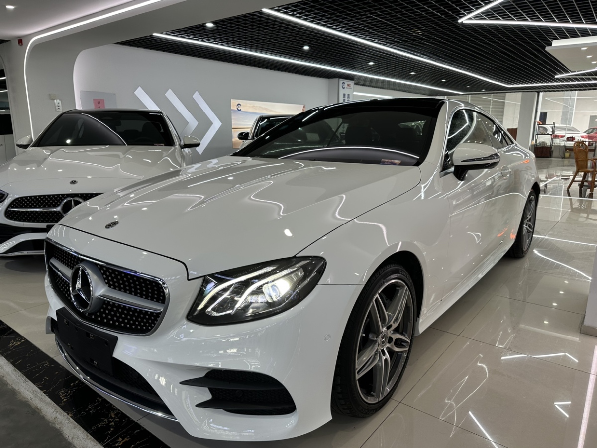 奔馳 奔馳E級(jí)  2019款 E 200 4MATIC 轎跑車圖片