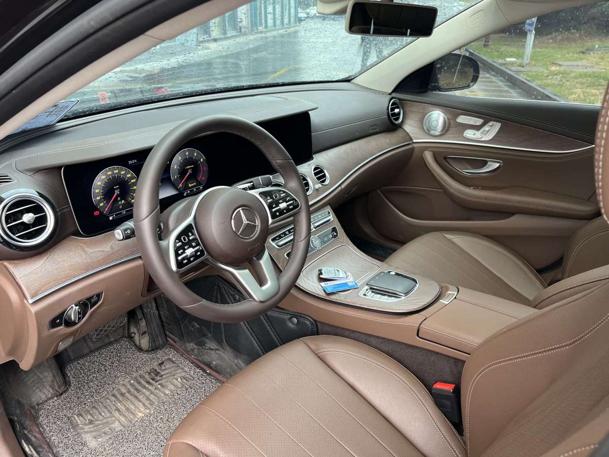奔馳 奔馳E級(jí)  2019款 改款 E 300 L 時(shí)尚型圖片