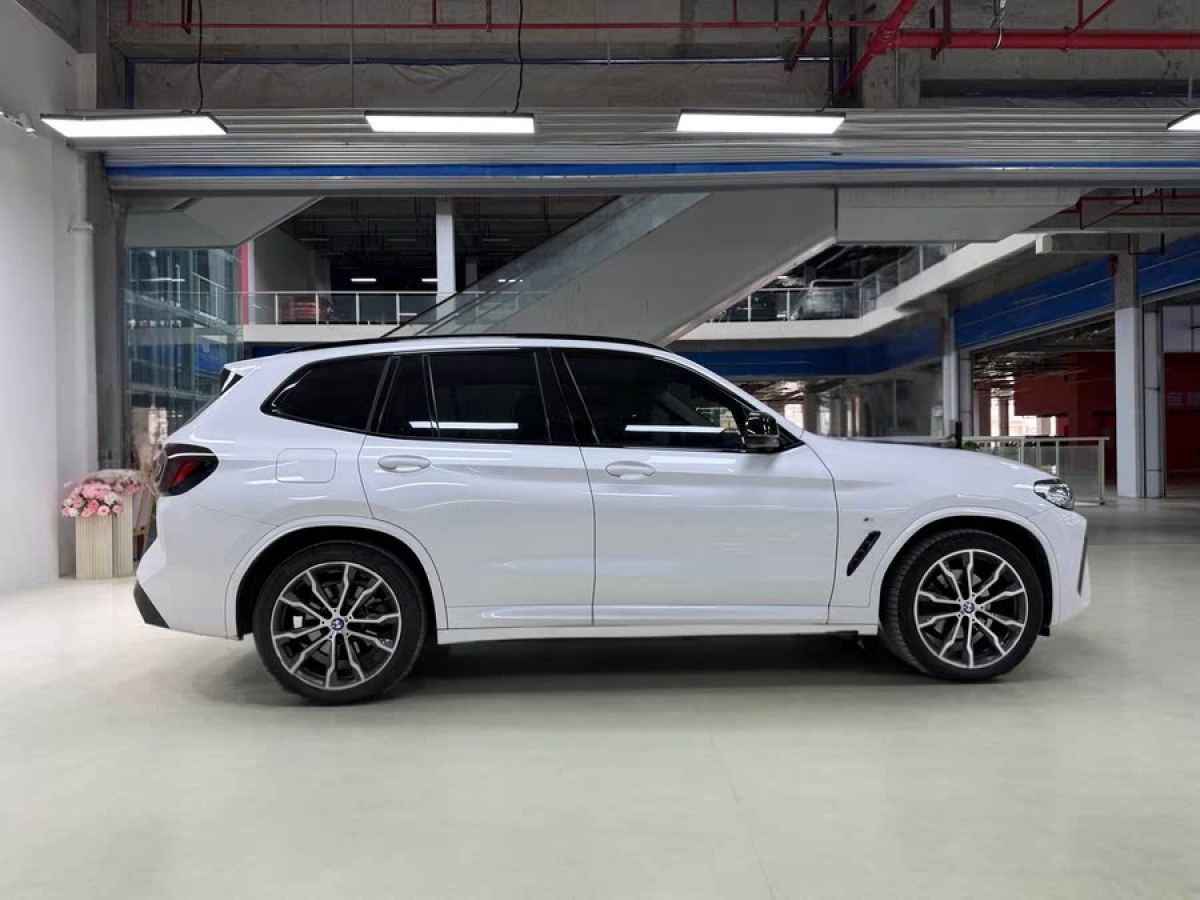 寶馬 寶馬X3  2022款 xDrive30i 領(lǐng)先型 M曜夜套裝圖片