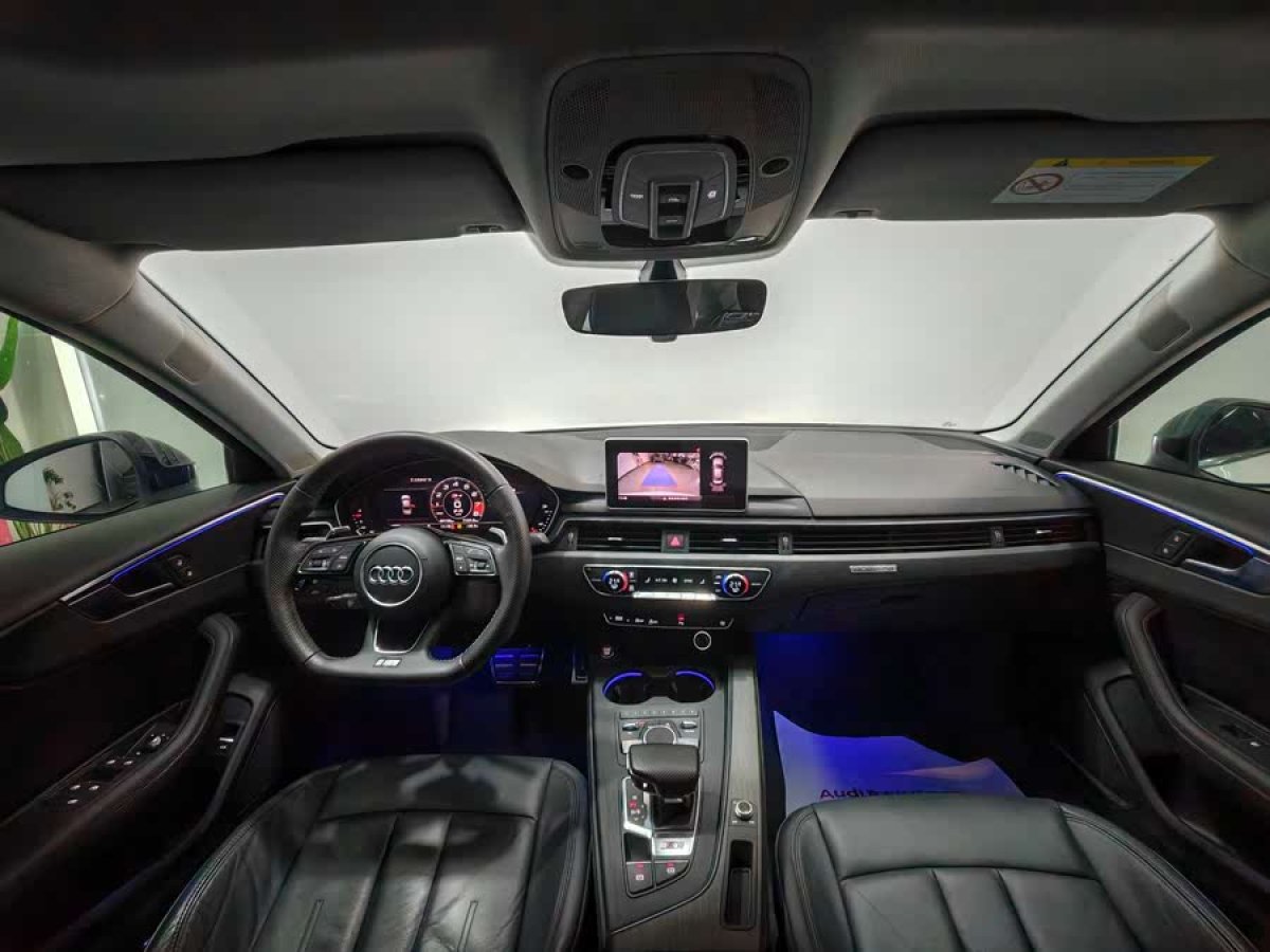 奧迪 奧迪A4L  2018款 30周年年型 45 TFSI quattro 個性運(yùn)動版圖片