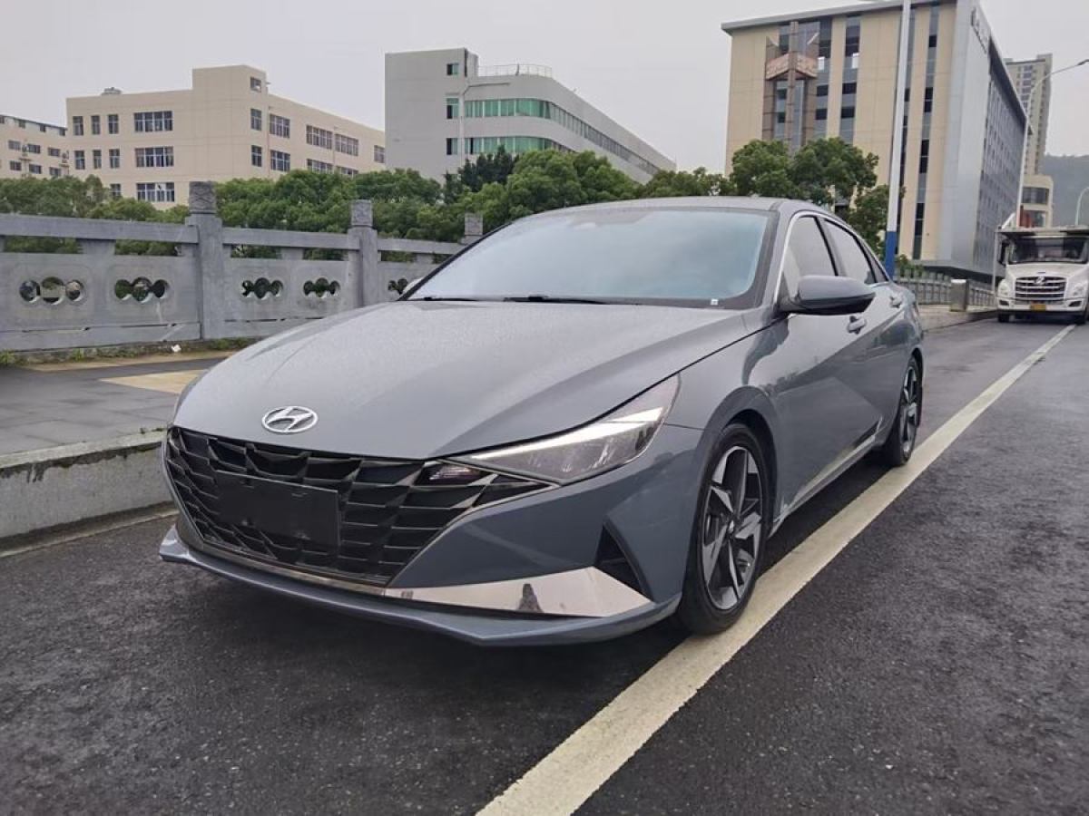 現(xiàn)代 伊蘭特  2022款 240TGDi DCT LUX尊貴版圖片