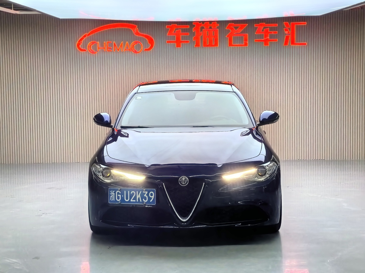 2017年12月阿爾法·羅密歐 Giulia  2017款 2.0T 280HP 豪華版