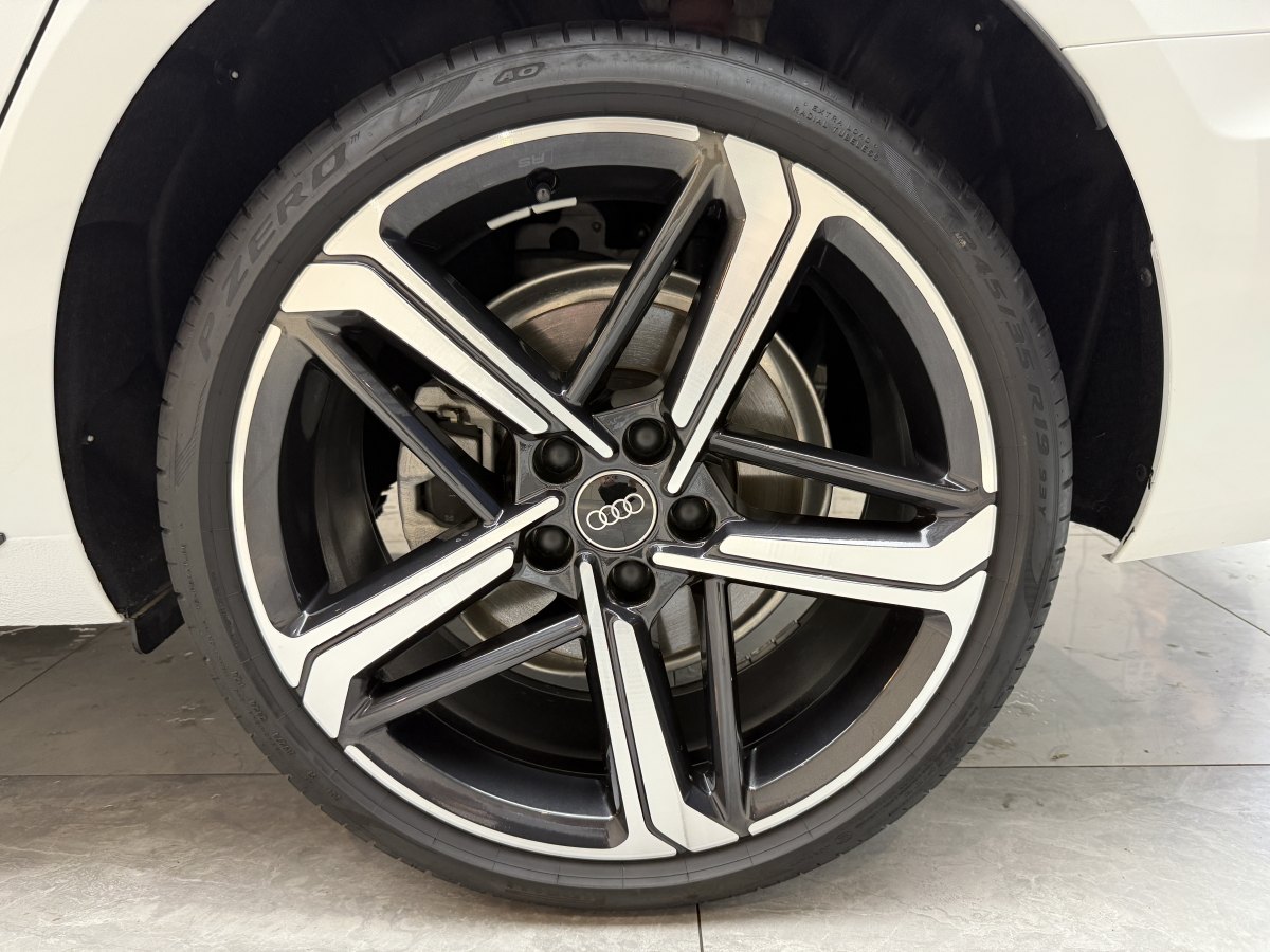 奧迪 奧迪A4L  2024款 40 TFSI 豪華動(dòng)感型圖片