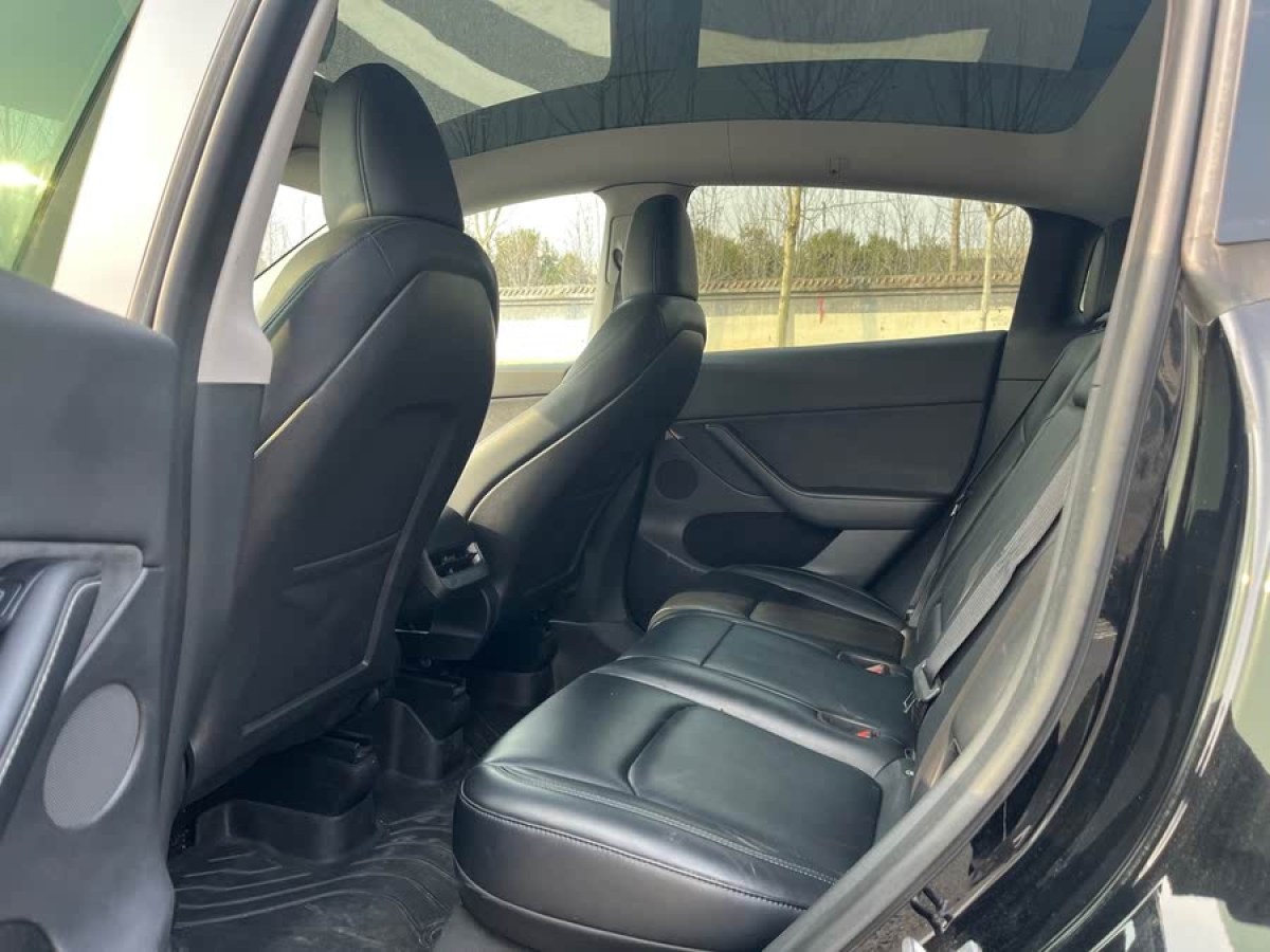 特斯拉 Model Y  2022款 改款 后輪驅(qū)動版圖片