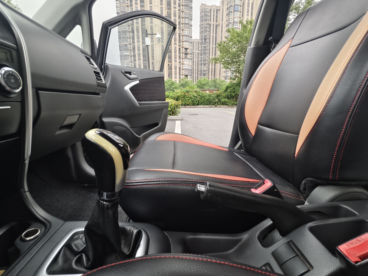 鈴木 利亞納A6  2014款 兩廂 1.4L 手動(dòng)理想型圖片