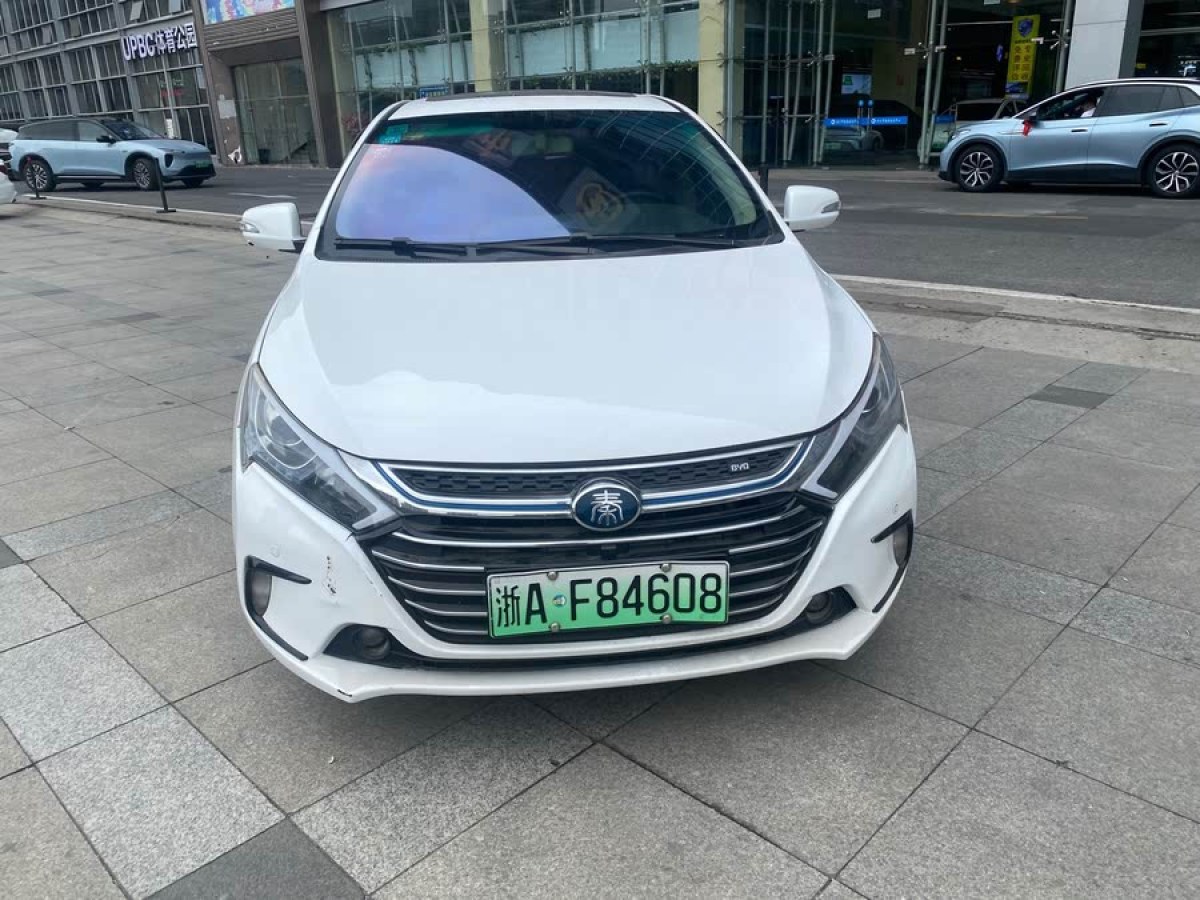 比亞迪 秦  2018款 1.5T 智聯(lián)尊貴型圖片