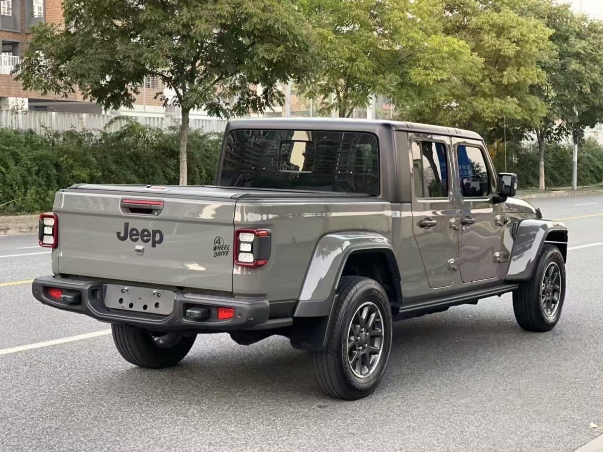 2023年3月Jeep 角斗士  2022款 3.6L 先行版