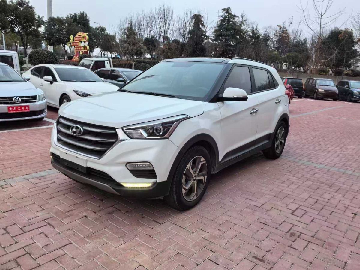 現(xiàn)代 ix25  2019款 1.6L 自動智能型紀念款圖片