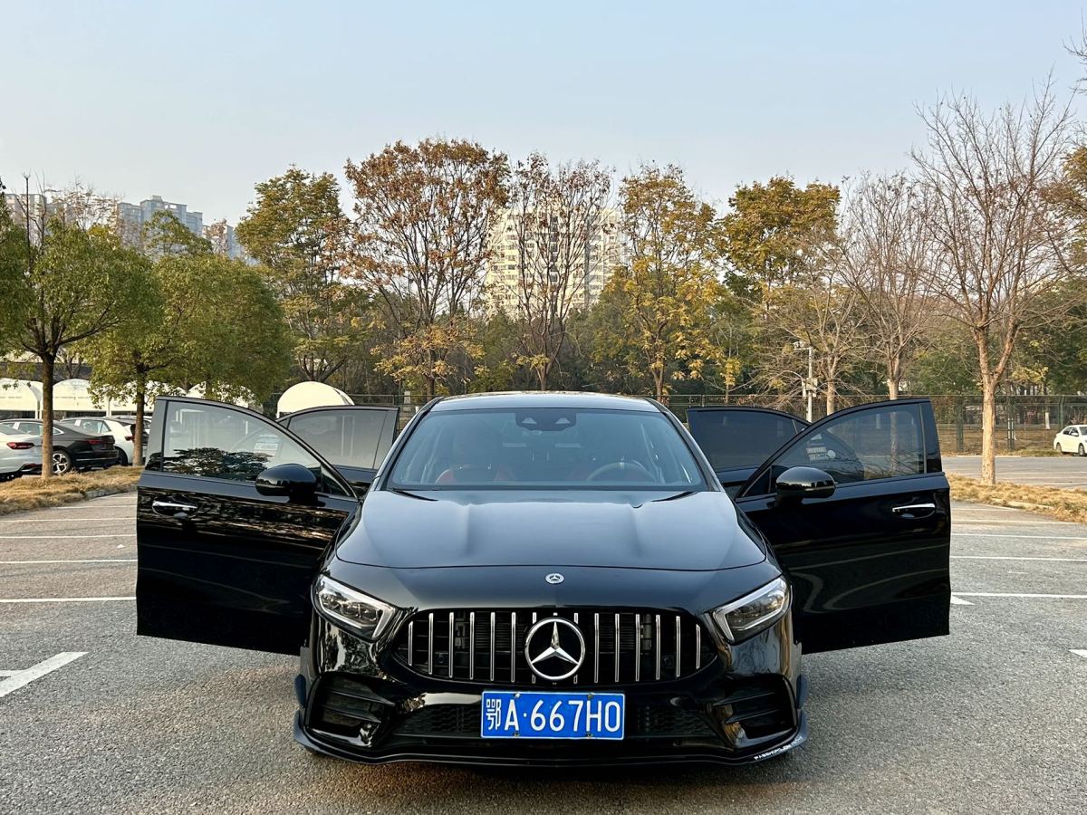 奔馳 奔馳A級(jí)AMG  2020款 AMG A 35 4MATIC圖片