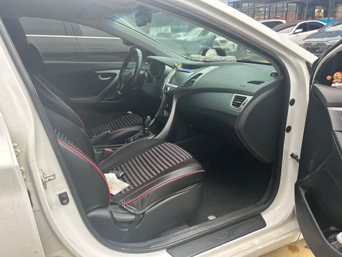 現(xiàn)代 朗動  2015款 1.6L 自動領(lǐng)先型圖片