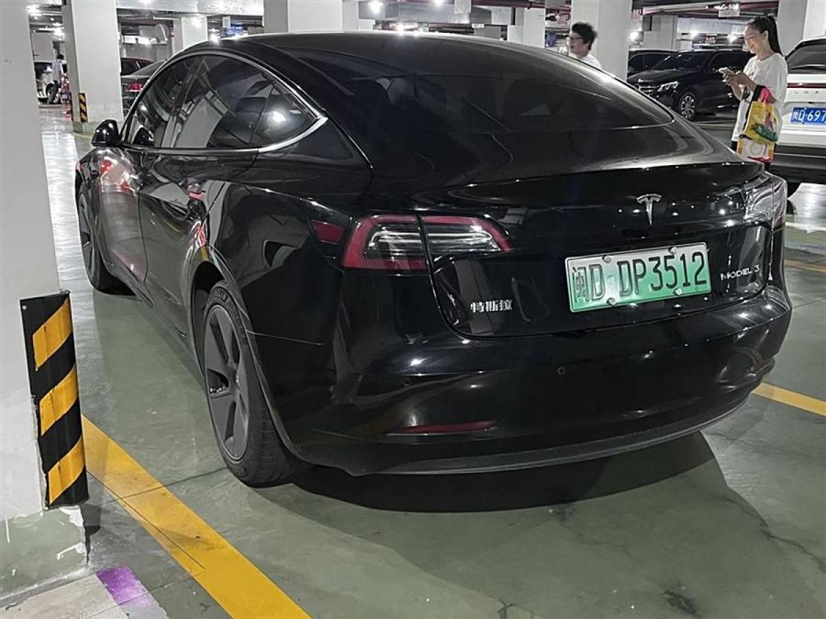 特斯拉 Model Y  2021款 改款 標(biāo)準(zhǔn)續(xù)航后驅(qū)升級(jí)版圖片