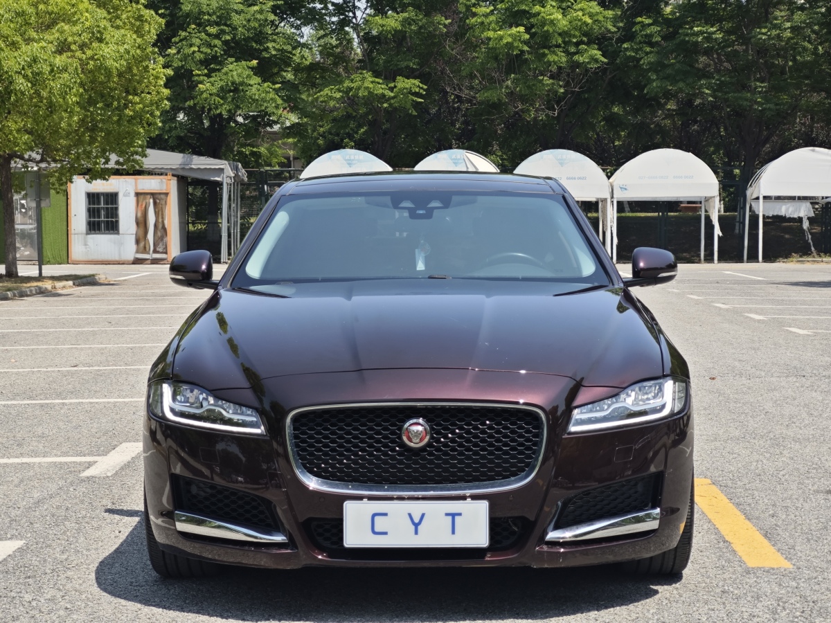 捷豹 XFL  2019款 XFL 2.0T 250PS 兩驅(qū)豪華版圖片