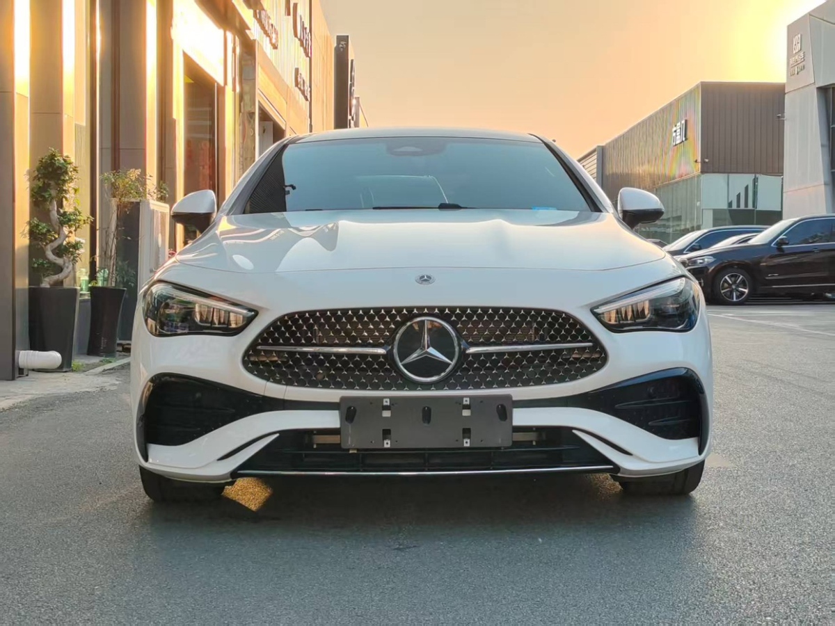 奔馳 奔馳CLE  2024款 CLE 300 4MATIC 動(dòng)感型轎跑車圖片
