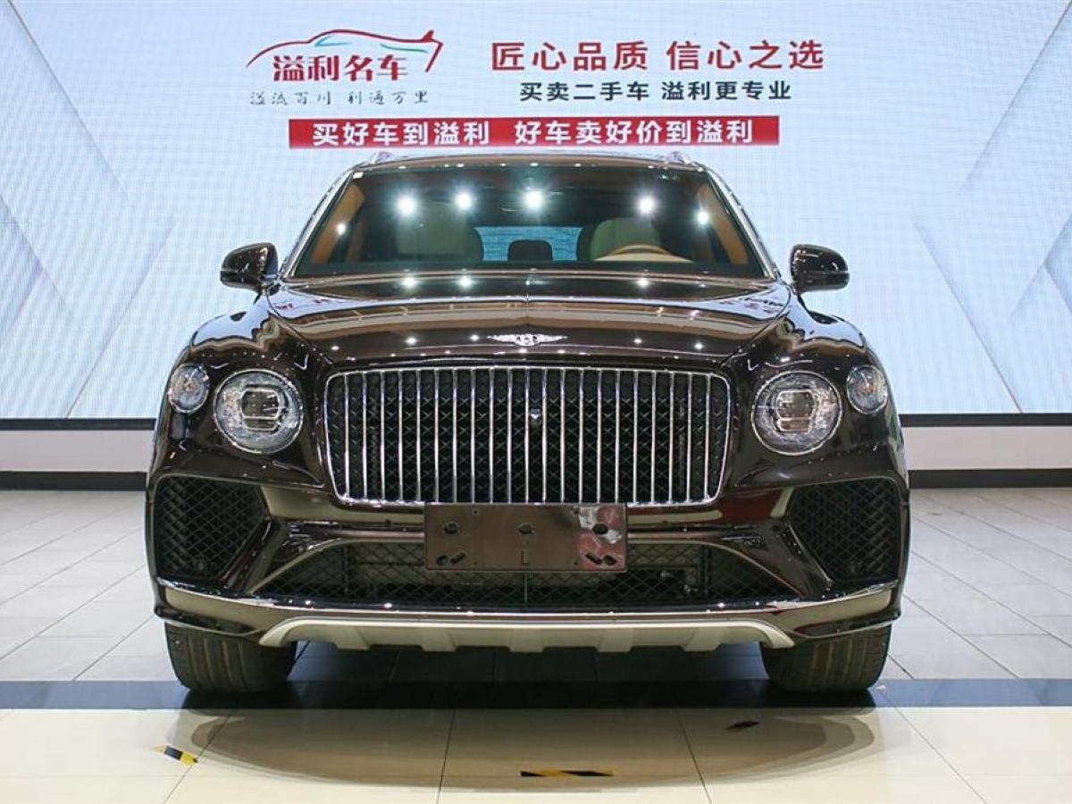 賓利 添越  2023款 4.0T V8 長軸距版圖片