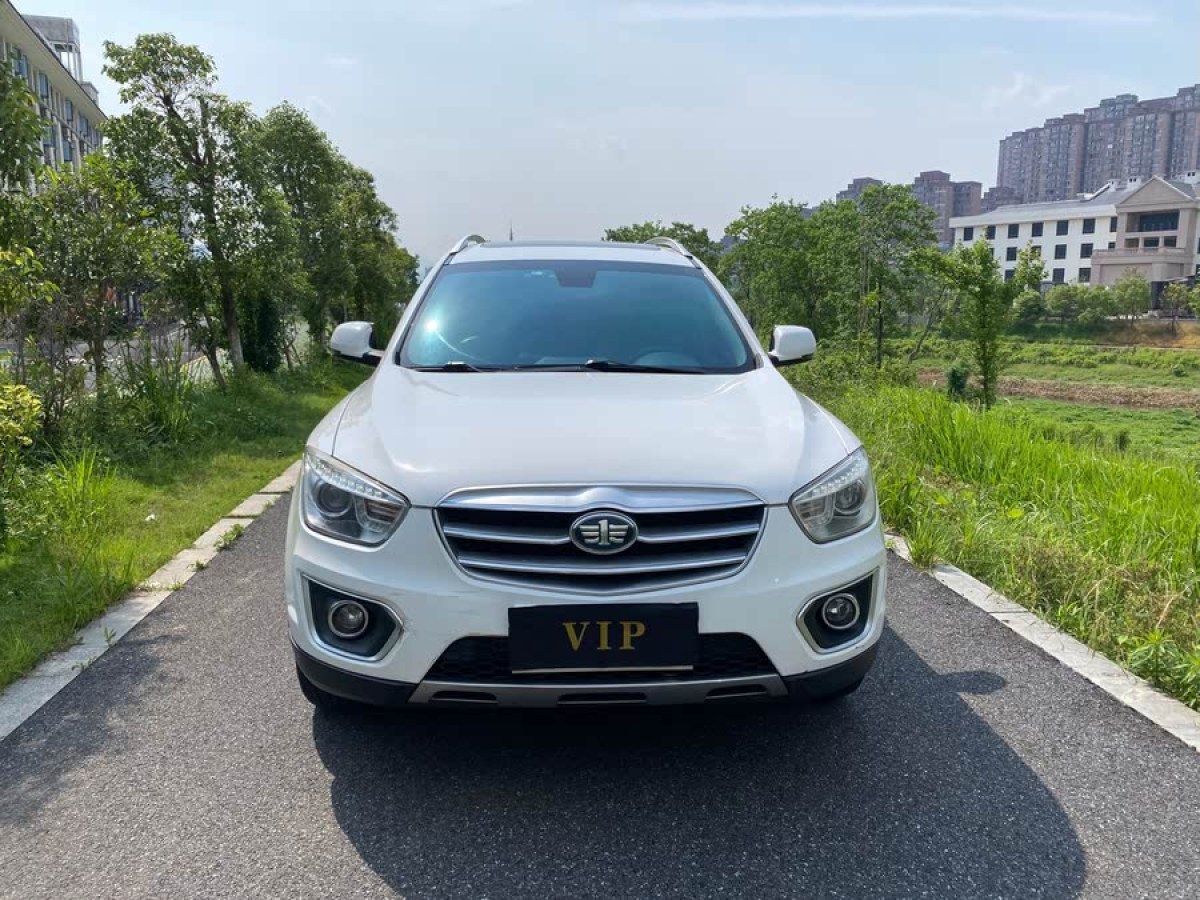 奔騰 X80  2013款 2.0L 自動豪華型圖片