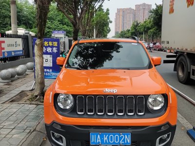 2018年7月 Jeep 自由侠 互联大屏版 180T 自动劲能版图片