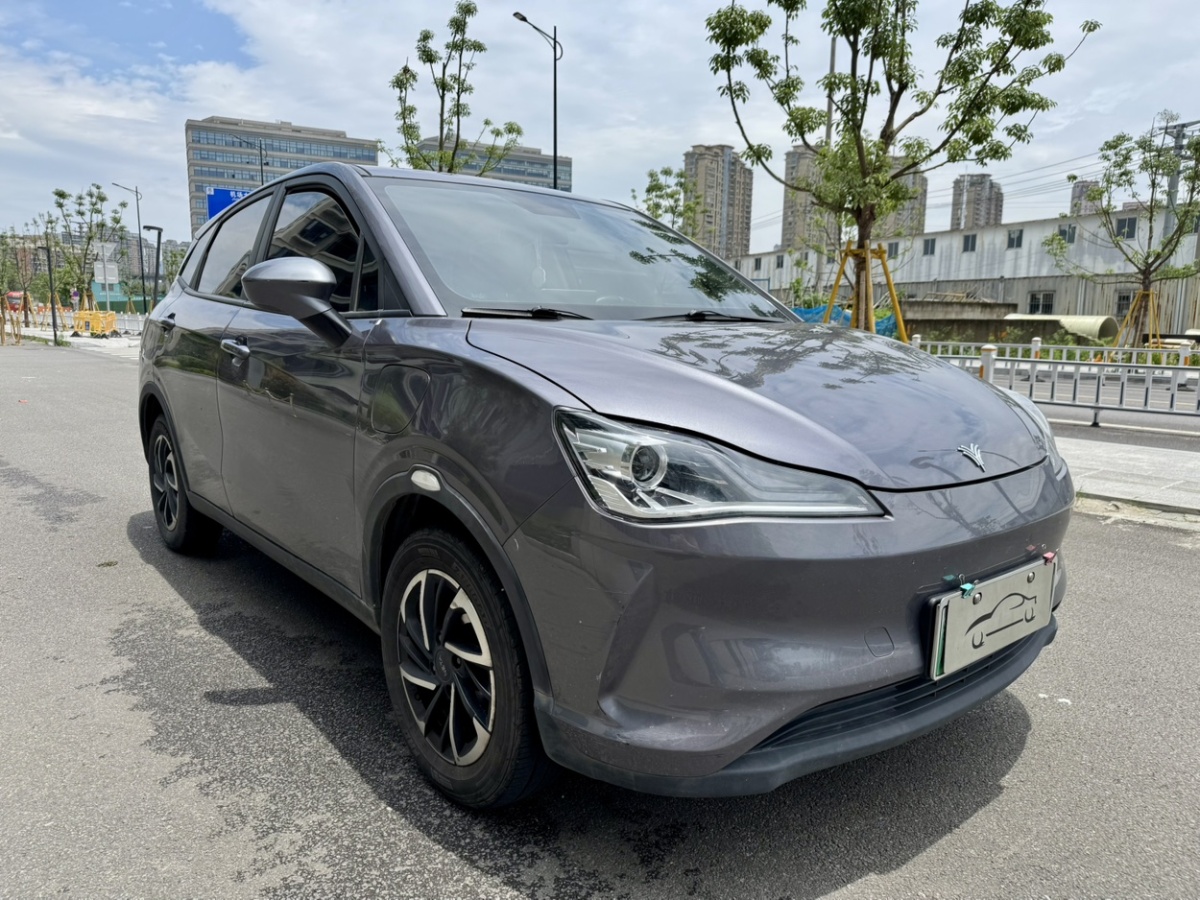 哪吒 哪吒V  2021款 長(zhǎng)續(xù)航智享版升級(jí)型圖片