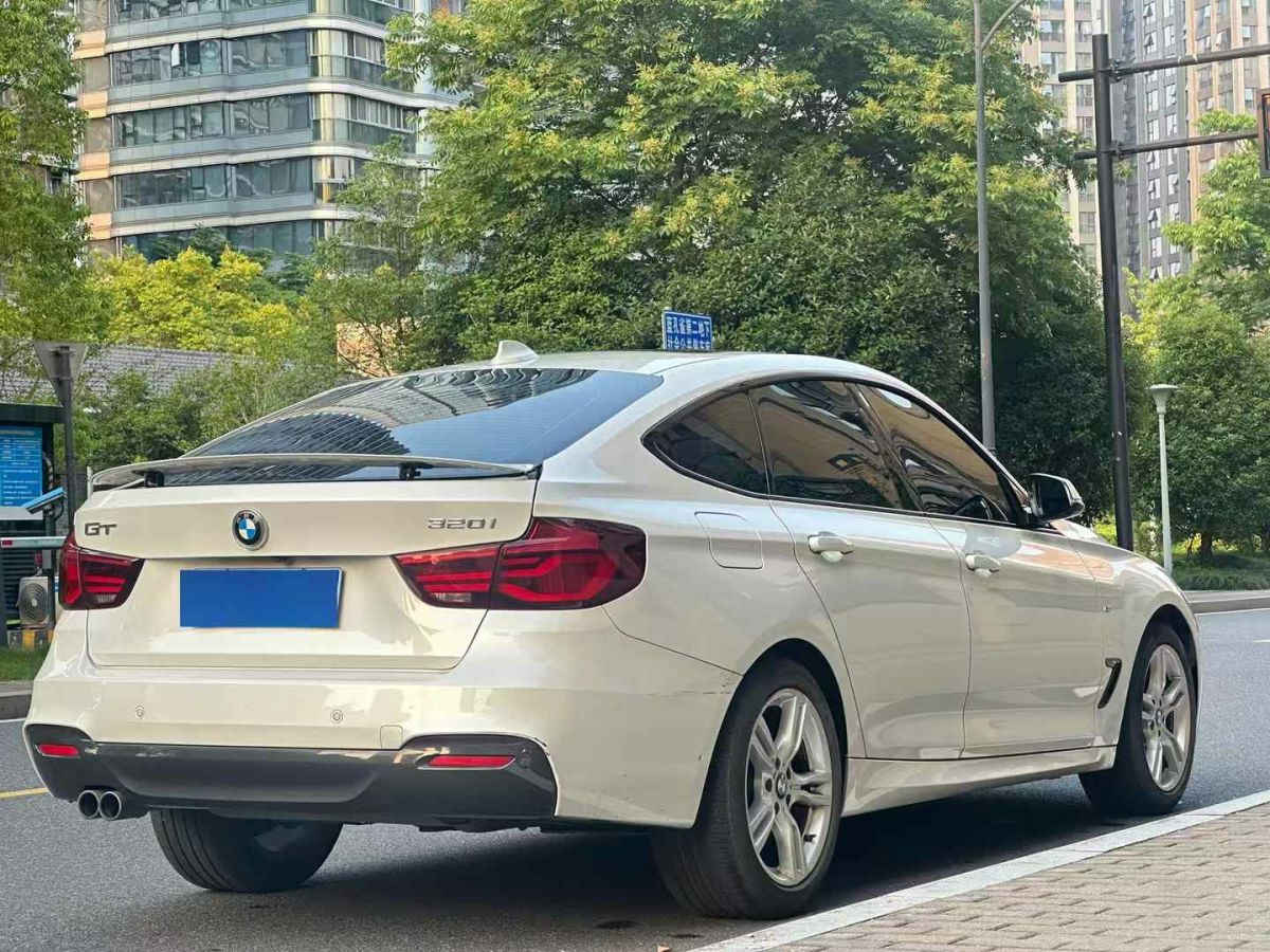 寶馬 寶馬3系GT  2020款 320i M運(yùn)動(dòng)套裝圖片