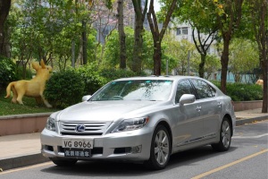 LS 雷克薩斯 600hL
