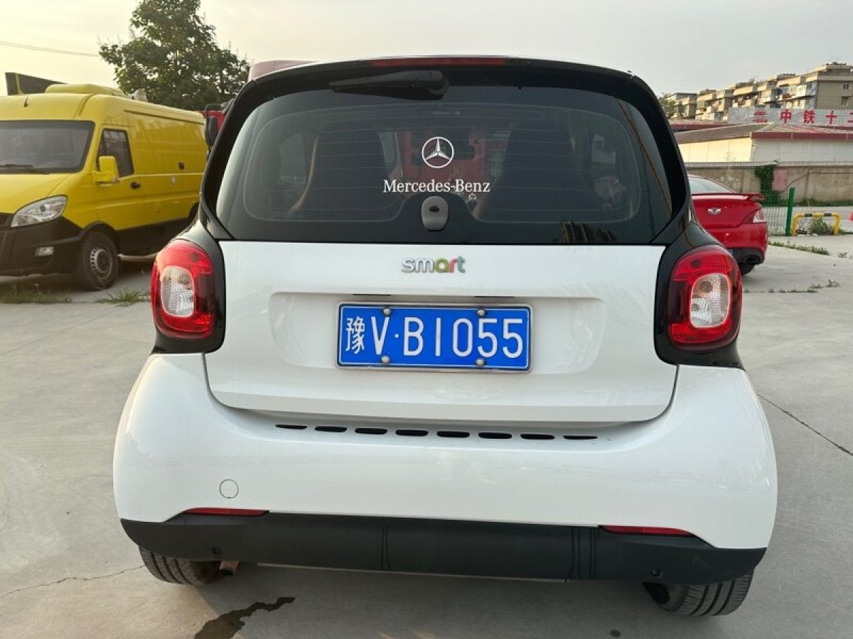smart fortwo  2015款 1.0 MHD 新年特別版圖片