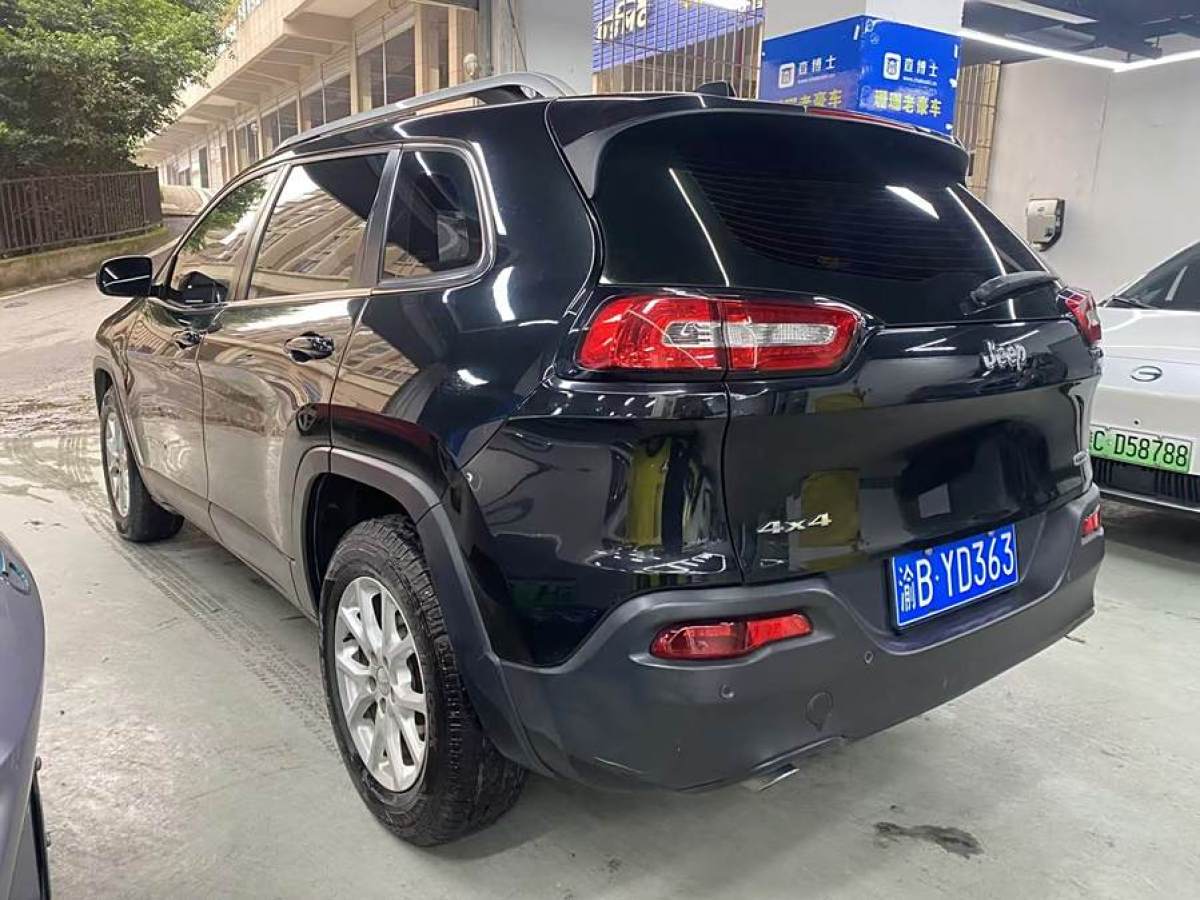 Jeep 自由光  2014款 2.4L 都市版圖片