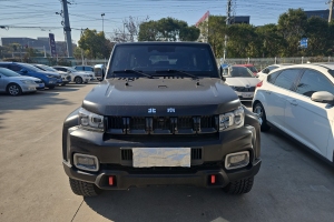 BJ40 北京 2.0D 自動(dòng)四驅(qū)刀鋒英雄版?zhèn)b客型