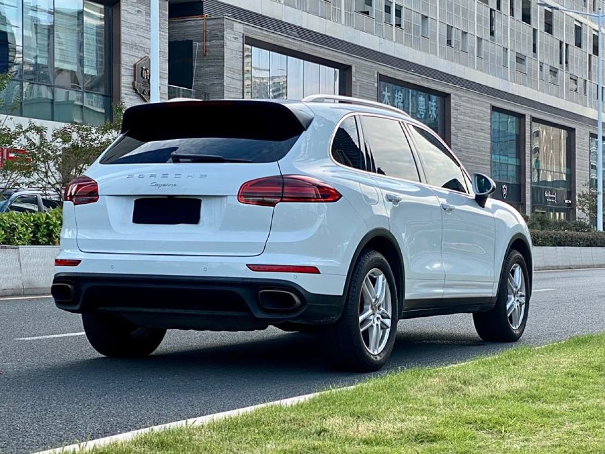 2016年2月保時(shí)捷 Cayenne  2015款 Cayenne 3.0T