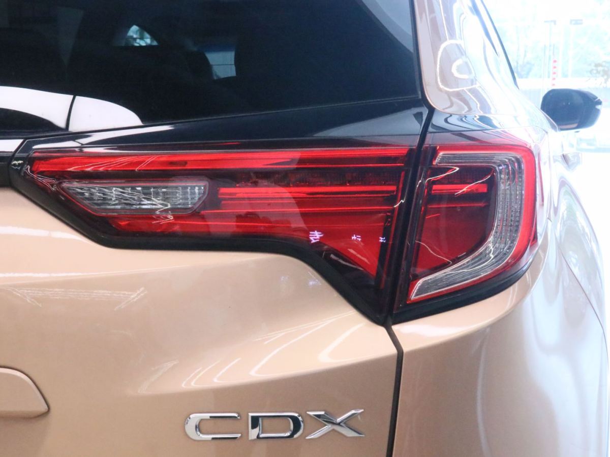 謳歌 CDX  2016款 1.5T 兩驅(qū)尊享版圖片