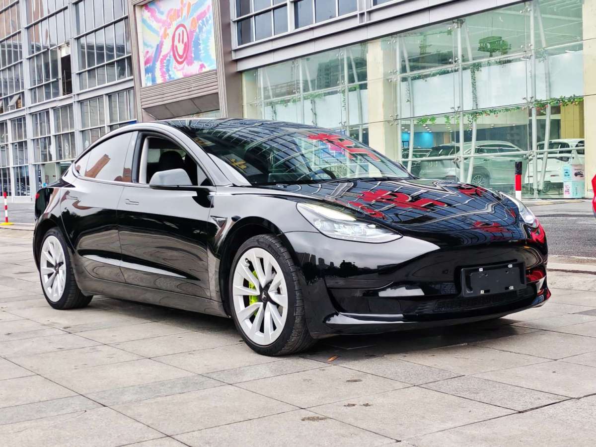 特斯拉 Model 3  2022款 改款 后輪驅(qū)動版圖片