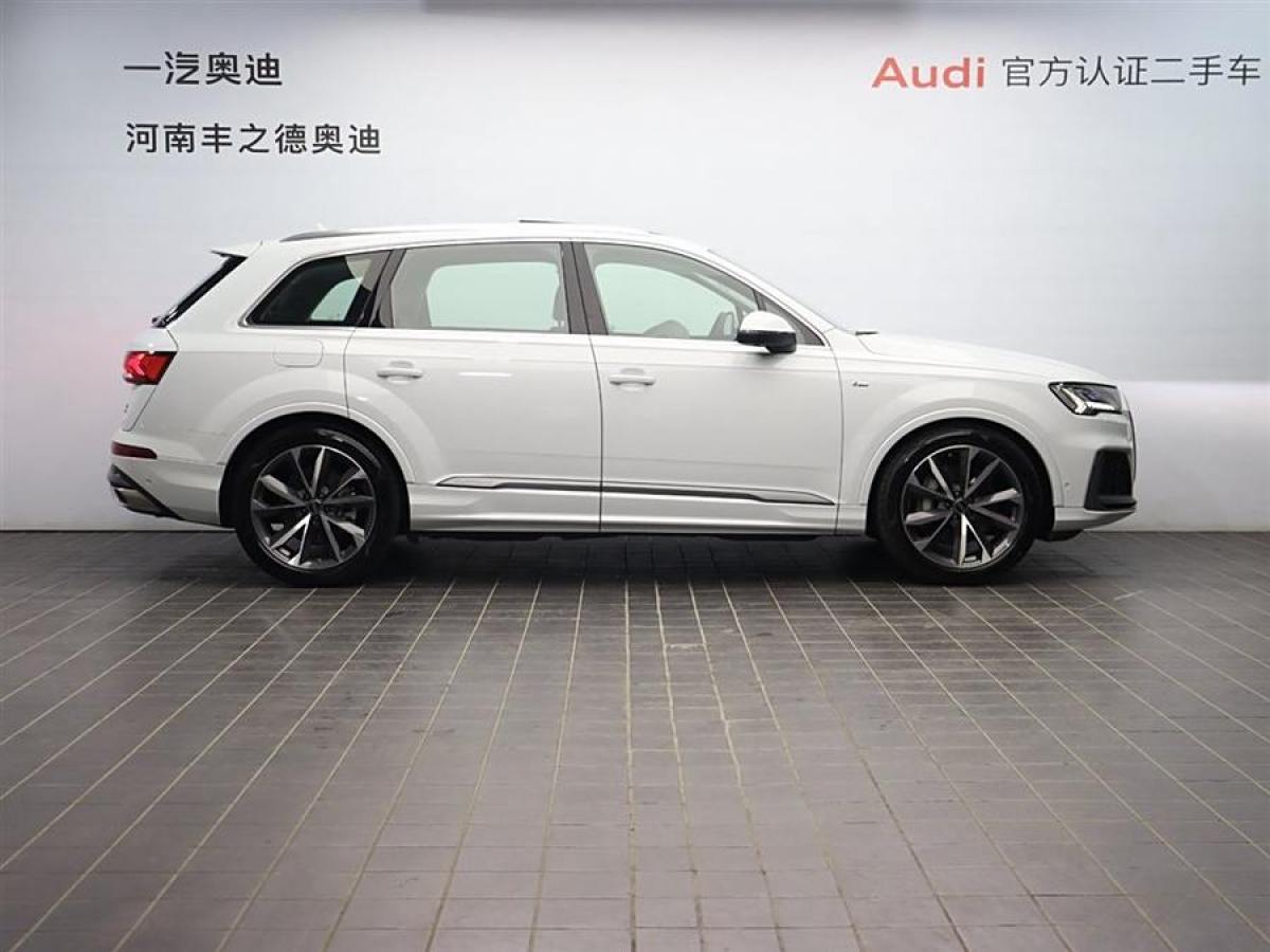 奧迪 奧迪Q7  2023款 55 TFSI quattro S line運(yùn)動(dòng)型圖片