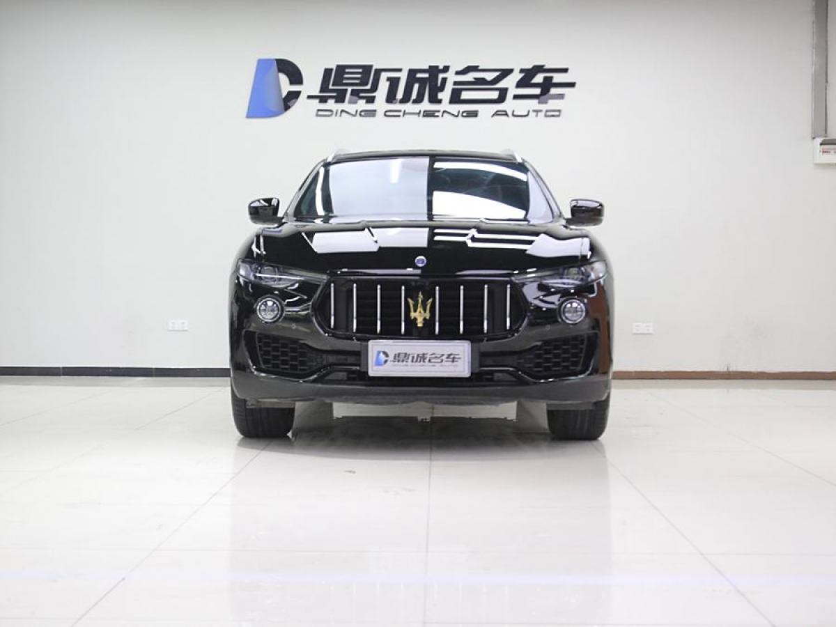 瑪莎拉蒂 Levante  2018款 3.0T 350Hp 標(biāo)準(zhǔn)版圖片