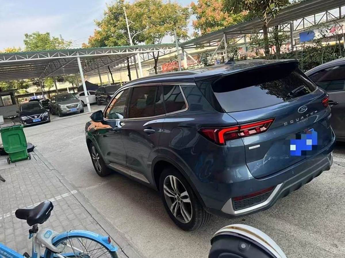 福特 領(lǐng)睿  2022款 改款 EcoBoost 170 尊領(lǐng)型圖片