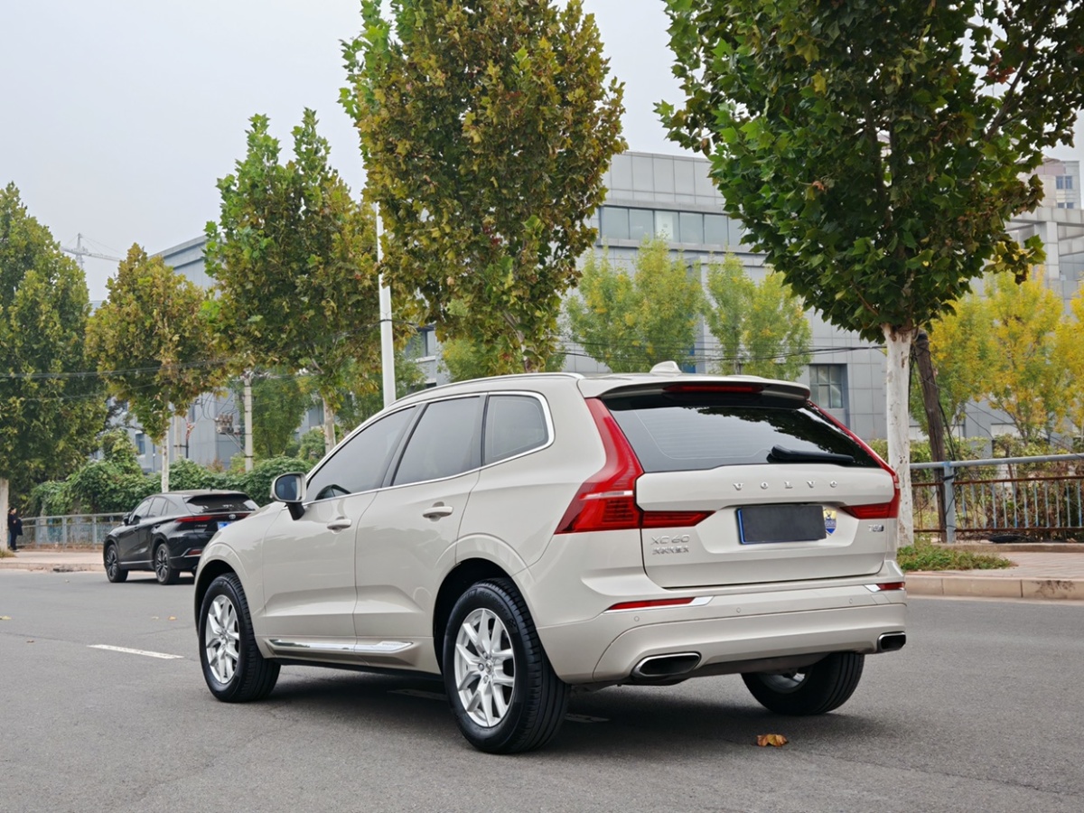 2020年1月沃爾沃 XC60  2020款 T5 四驅(qū)智逸豪華版