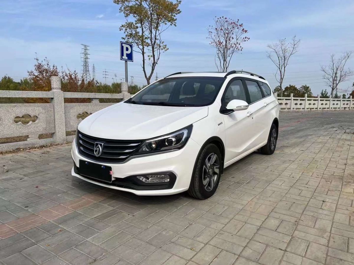 寶駿 310w 2018款 1.5l 自動時尚型圖片