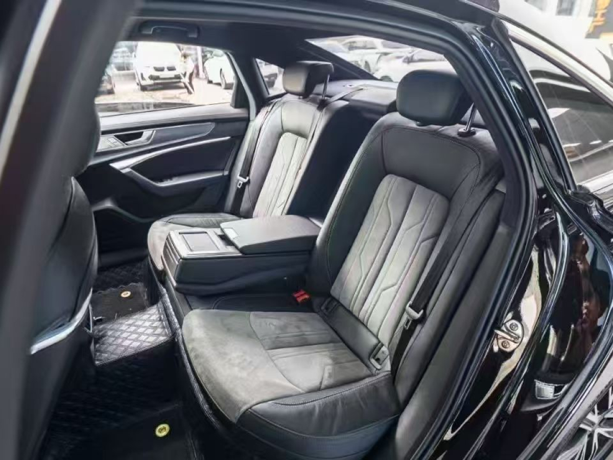 奧迪 奧迪A6L  2023款 45 TFSI 臻選動(dòng)感型圖片