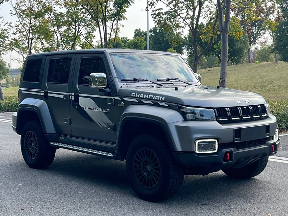 北京 BJ40  2023款 2.0T 自動四驅(qū)環(huán)塔冠軍版圖片