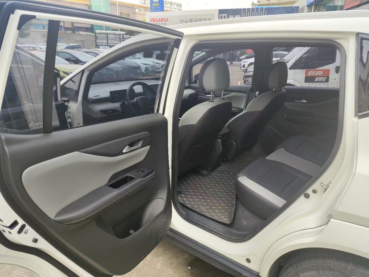 合創(chuàng) 合創(chuàng)Z03  2022款 510km 潮享版 135kW 64.23kWh圖片