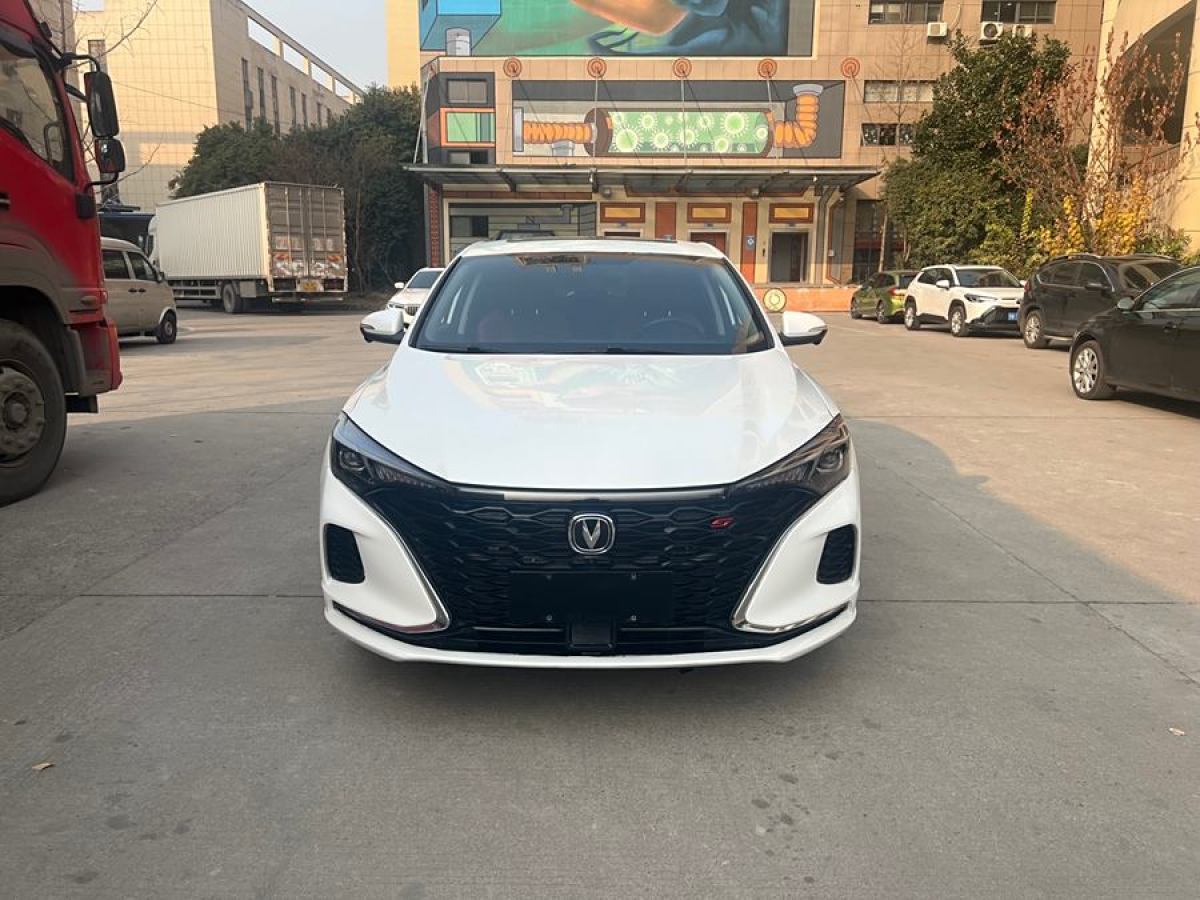 長(zhǎng)安 逸動(dòng)  2021款 PLUS 藍(lán)鯨NE 1.4T GDI DCT尊貴型圖片