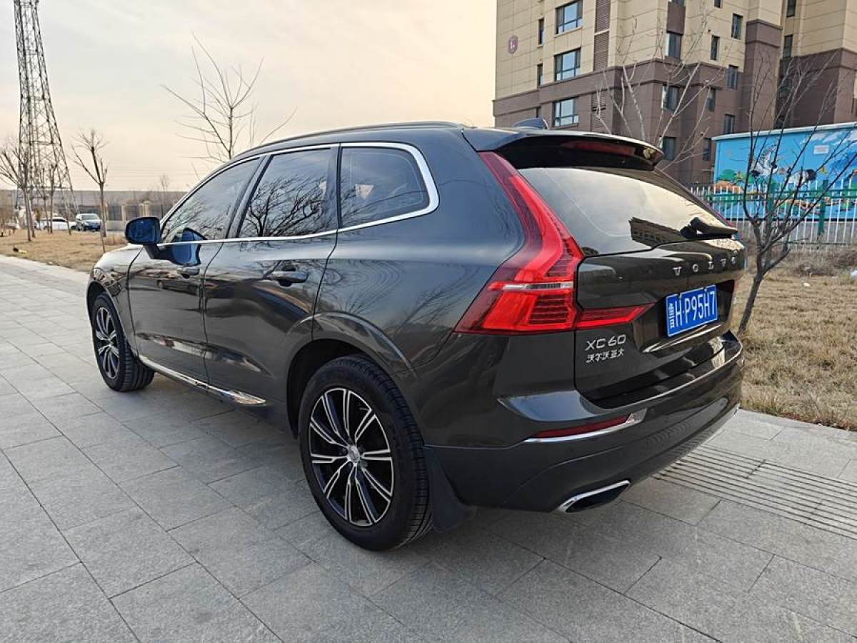 沃爾沃 XC60  2020款 T5 四驅(qū)智遠(yuǎn)豪華版圖片